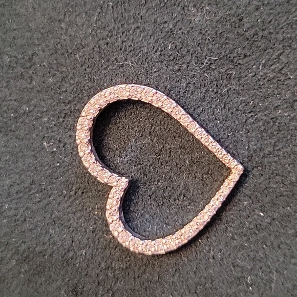 Authentic Roberto Coin Large Slanted Heart Pendant - Picture 2 of 4